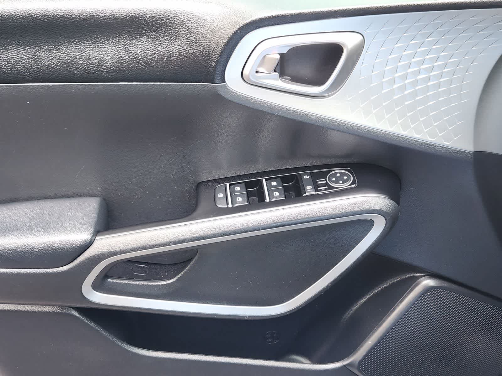 Thumbnail: 2020 Kia Soul - 23