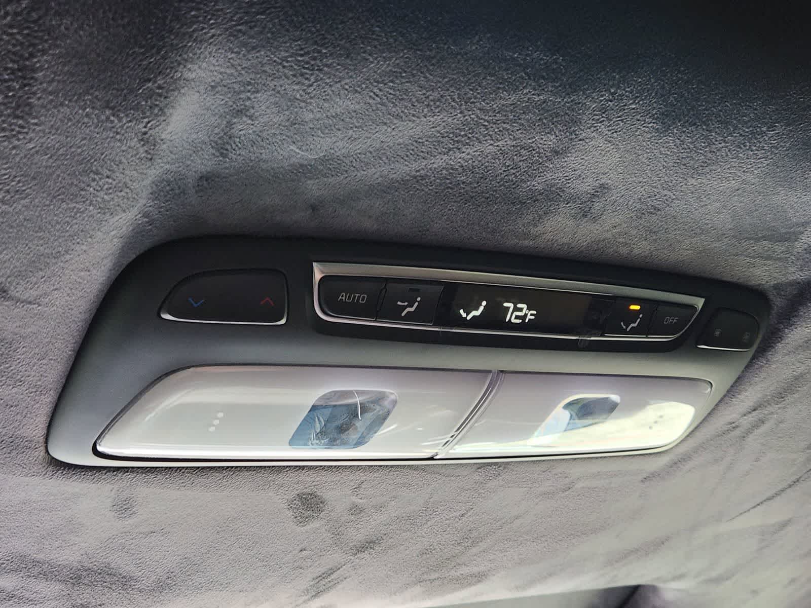 Thumbnail: 2020 Kia Telluride - 31