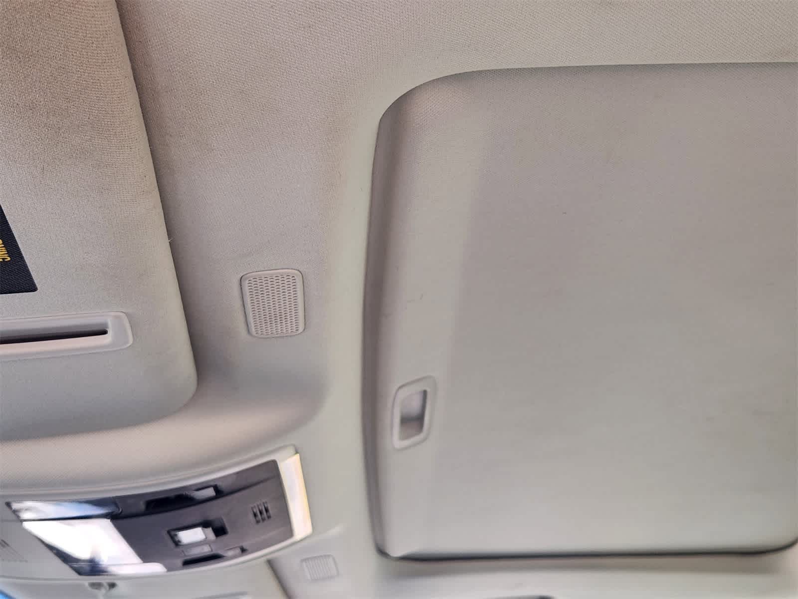 Thumbnail: 2021 Lexus ES - 24