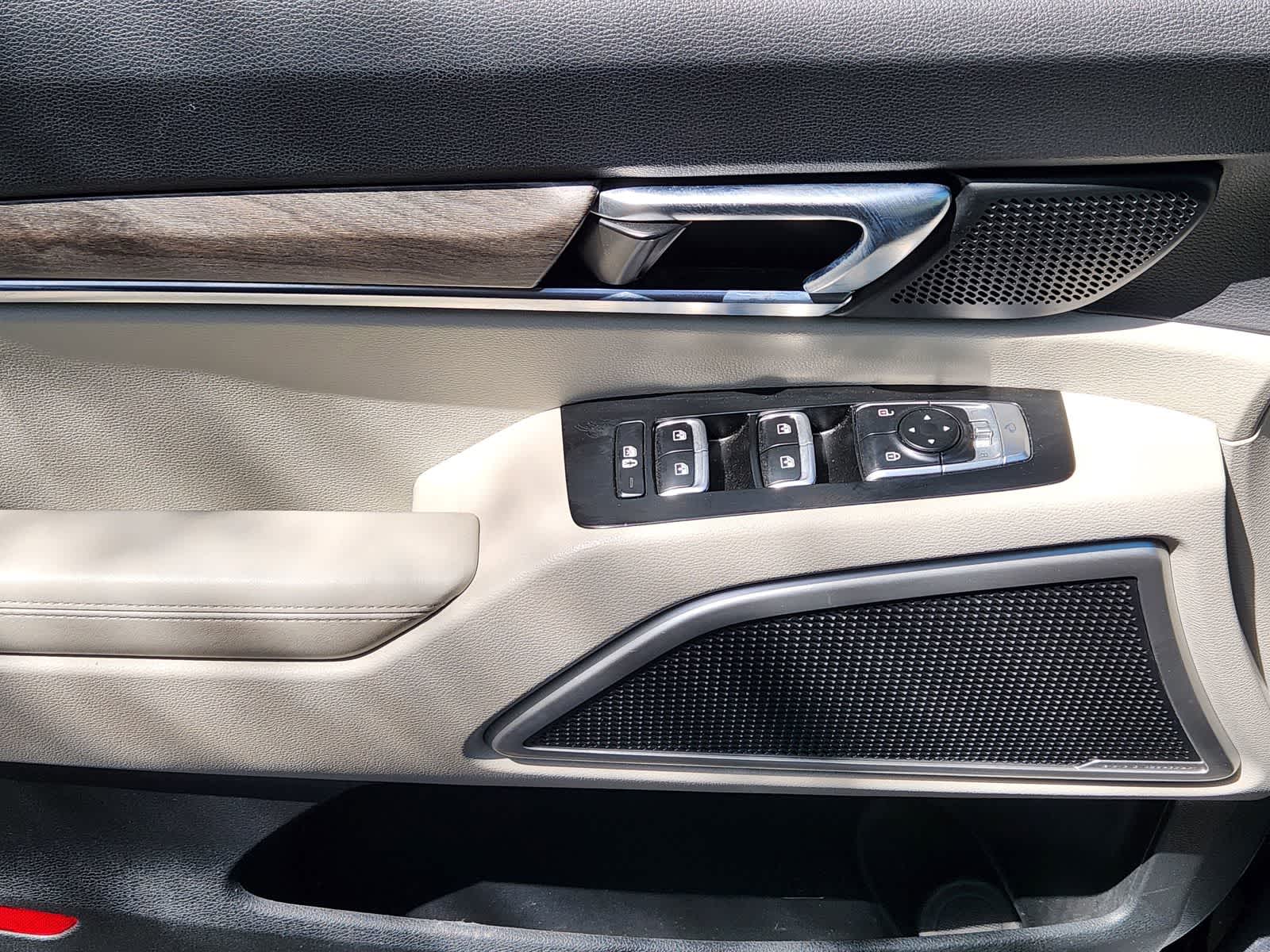 Thumbnail: 2020 Kia Telluride - 21