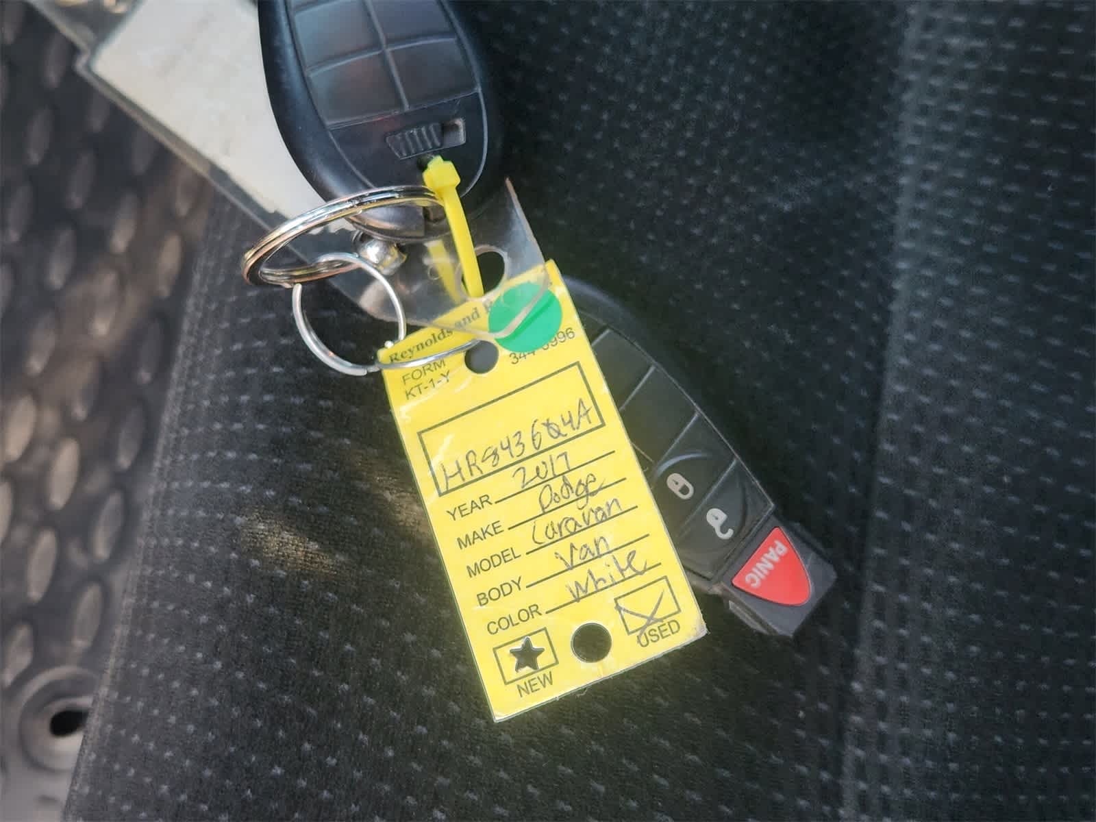 Thumbnail: 2017 Dodge Grand Caravan - 30