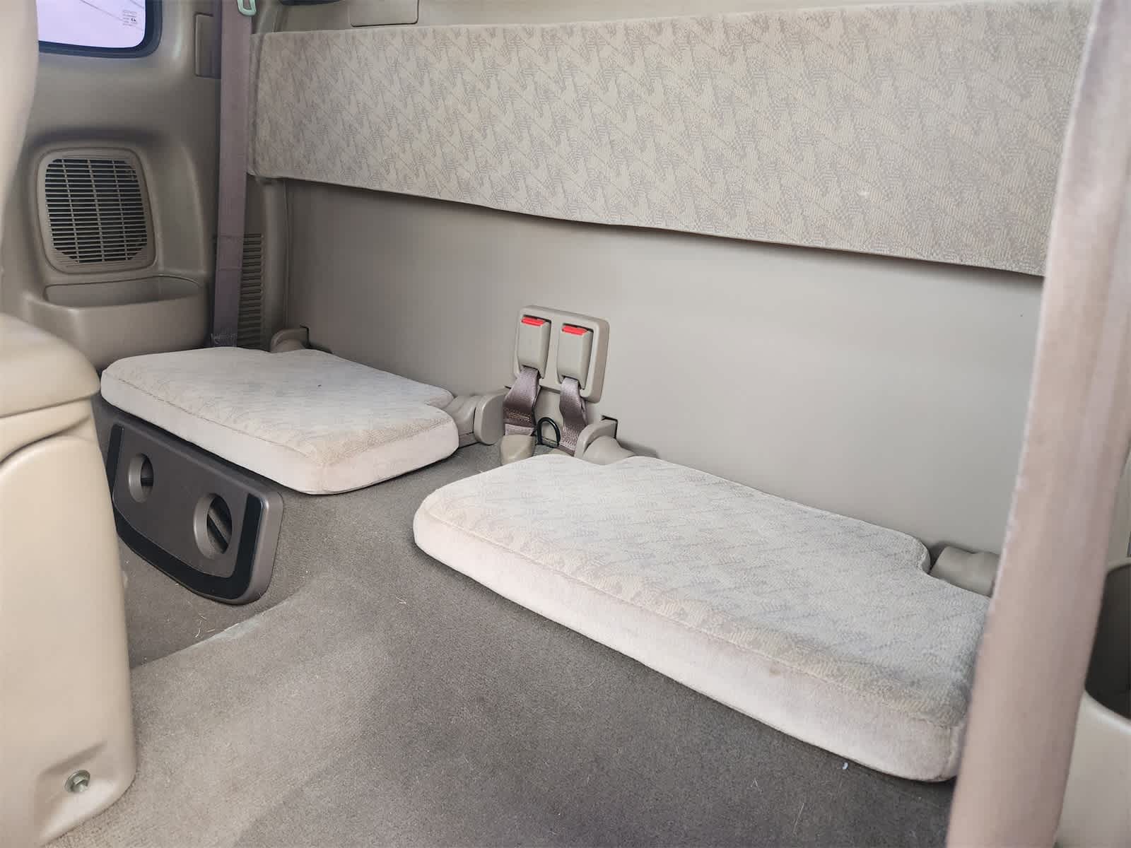 Thumbnail: 2004 Toyota Tacoma - 24