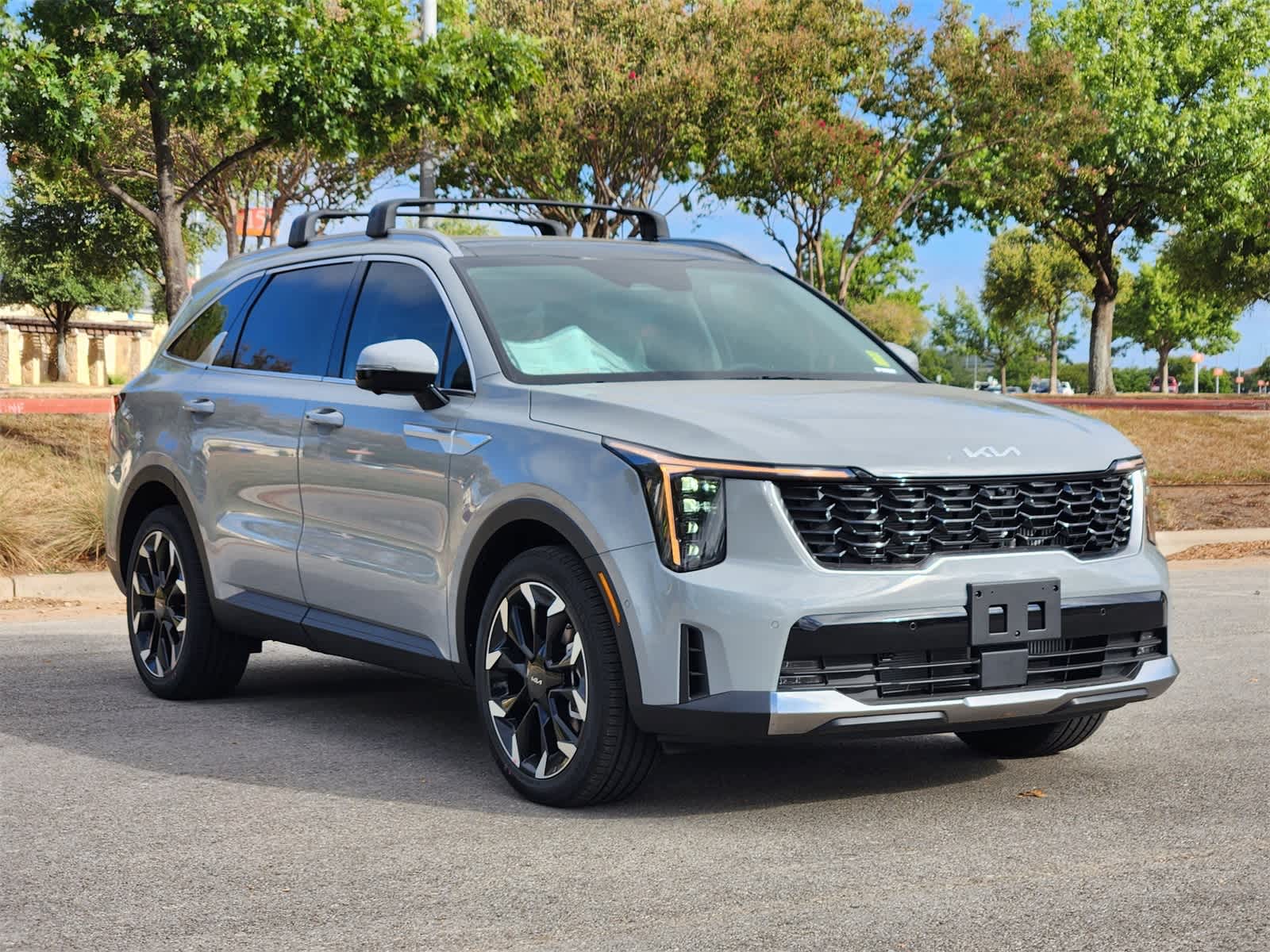 Thumbnail: 2026 Kia Sorento - 2