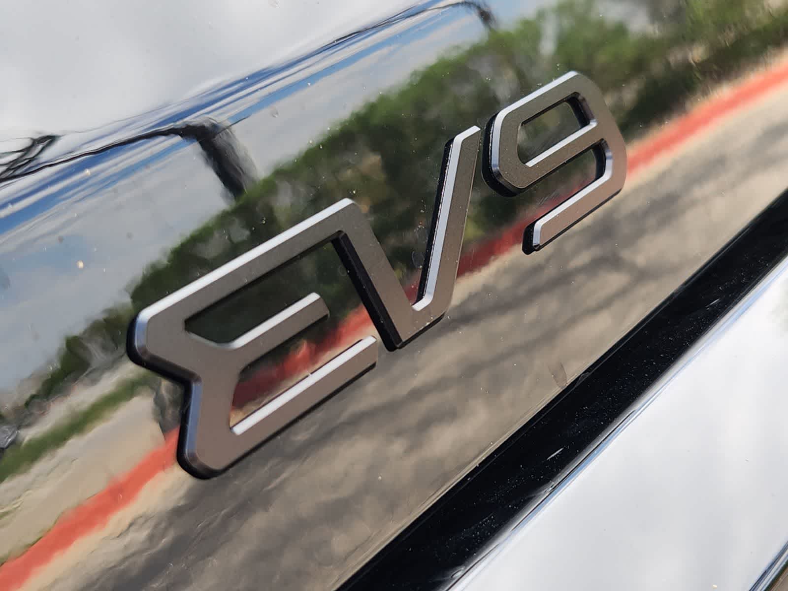 Thumbnail: 2026 Kia EV9 - 9