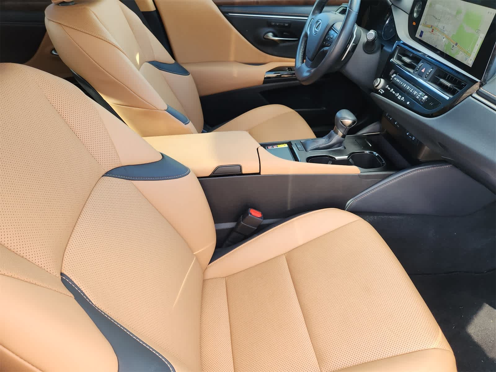 Thumbnail: 2024 Lexus ES - 13
