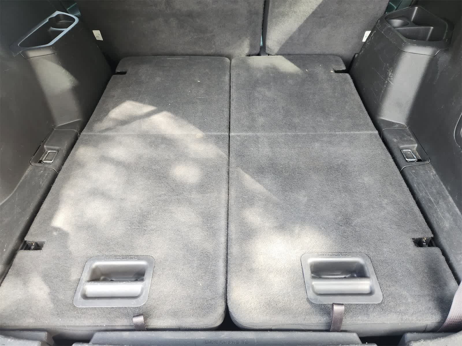 Thumbnail: 2013 Ford Explorer - 32