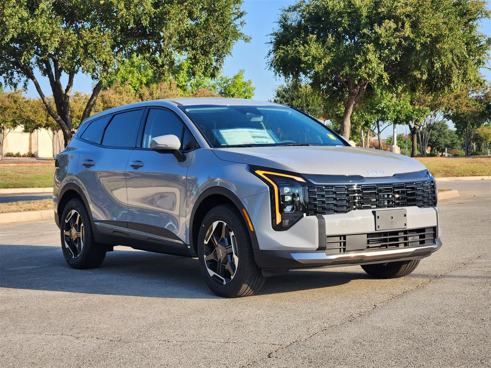 Thumbnail: 2026 Kia Sportage - 3