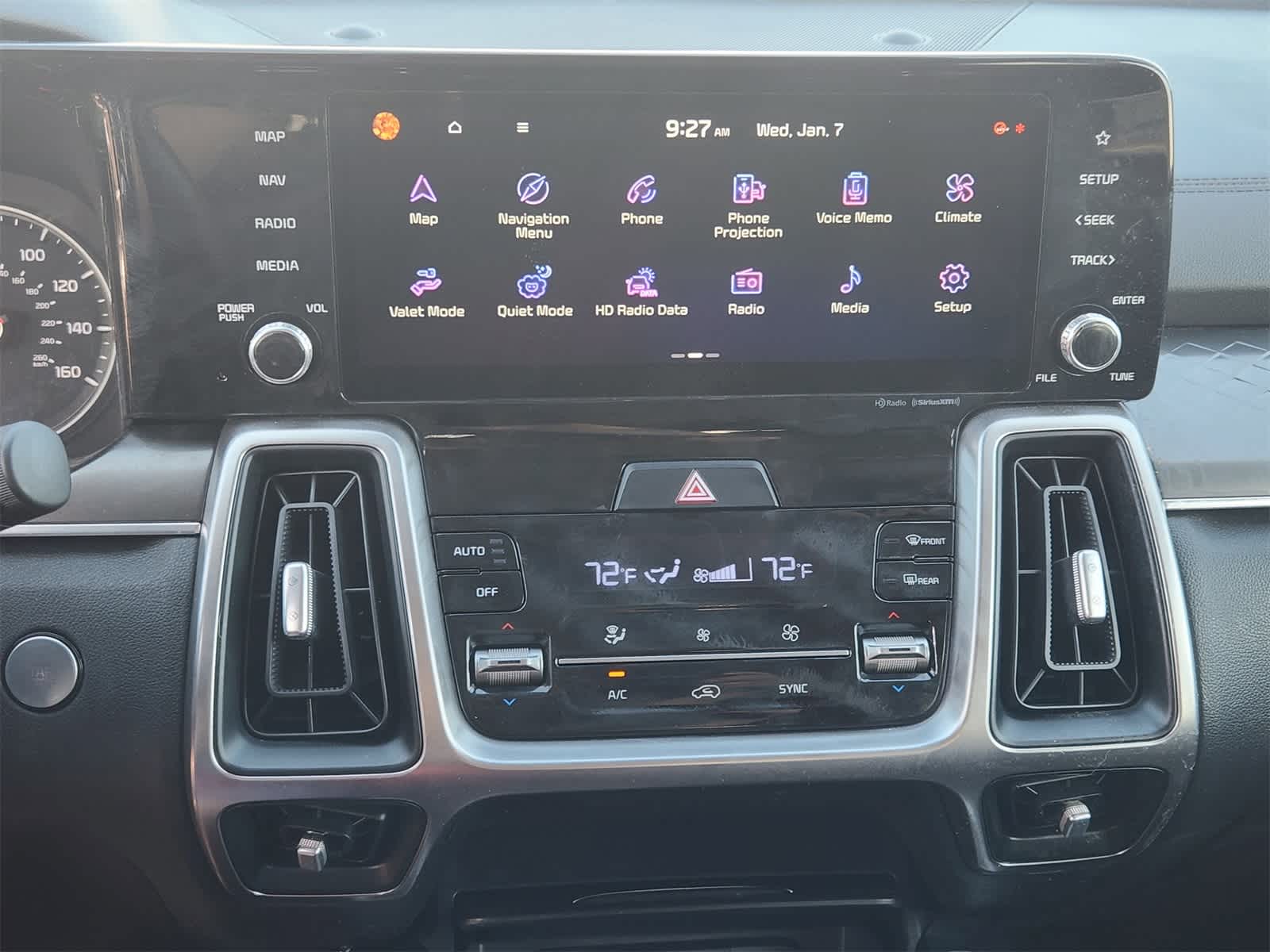 Thumbnail: 2022 Kia Sorento - 16