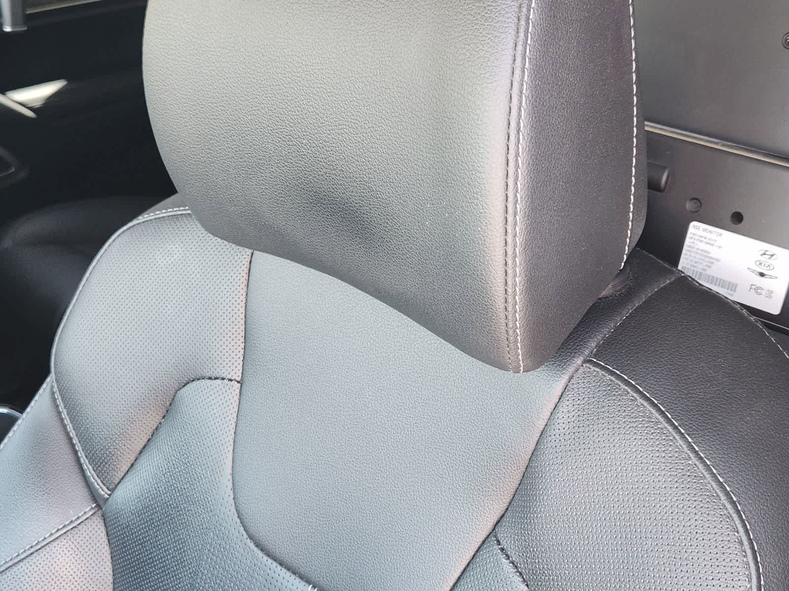 Thumbnail: 2022 Kia Telluride - 14