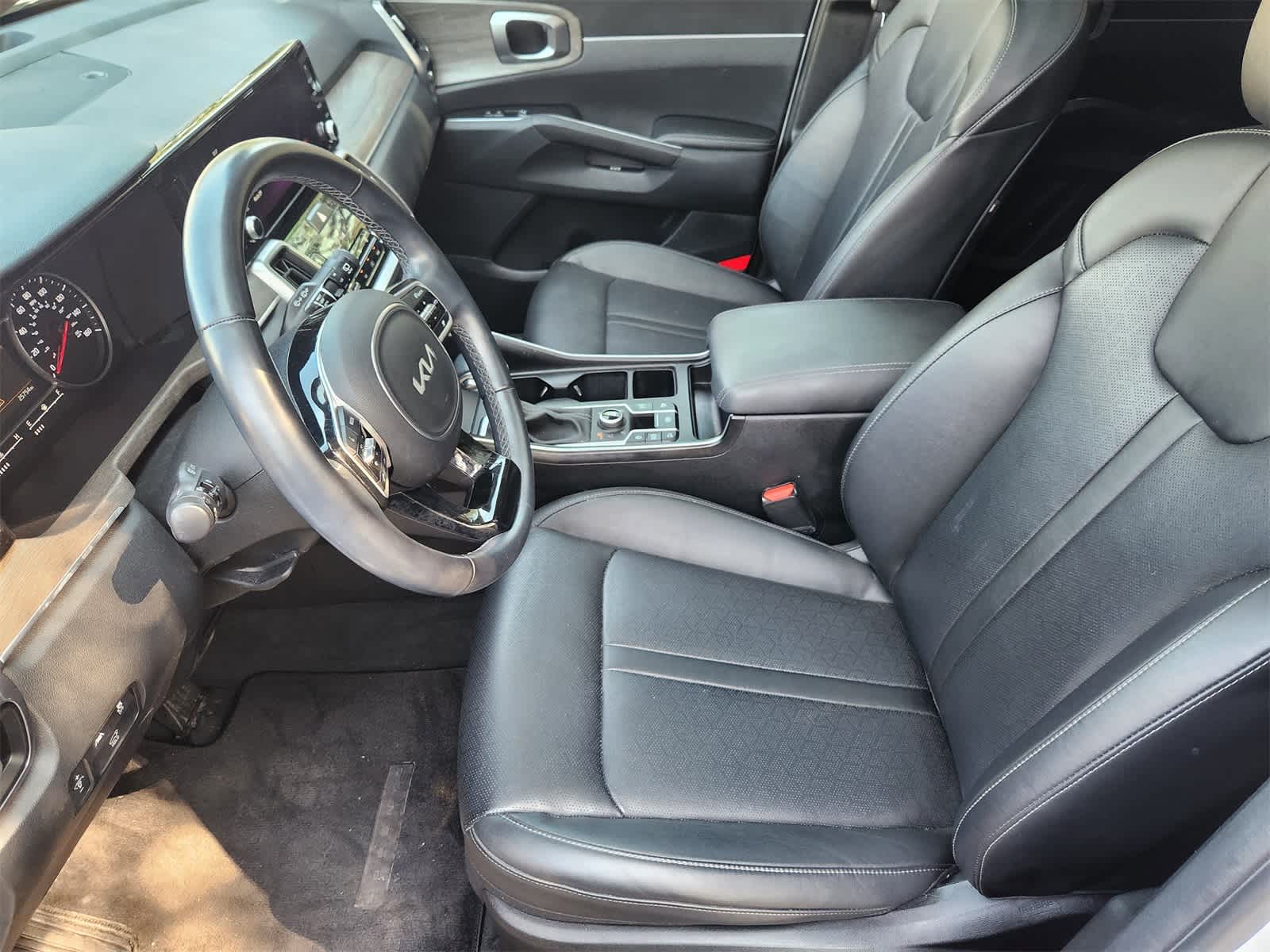 Thumbnail: 2023 Kia Sorento - 13