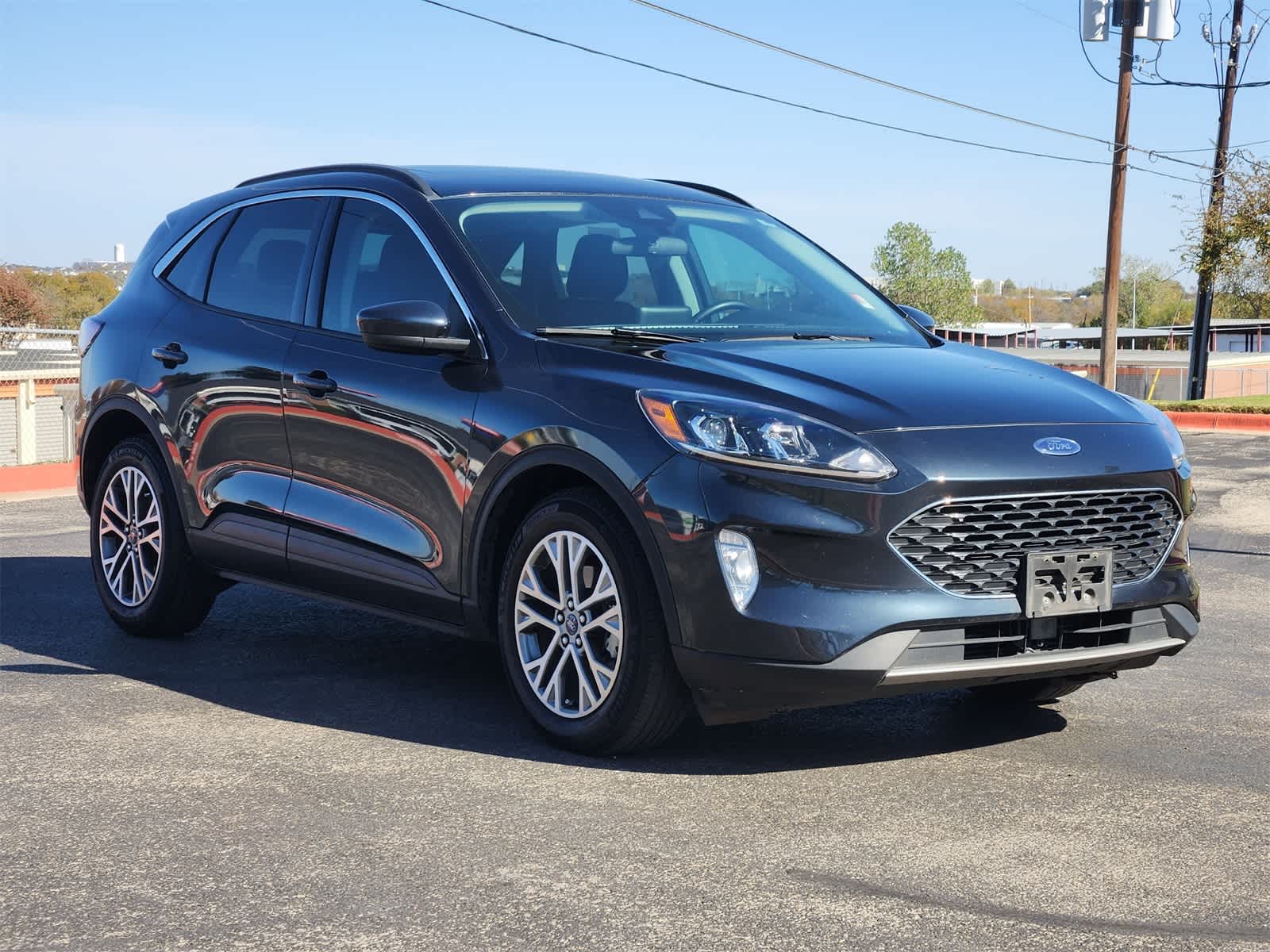 Thumbnail: 2022 Ford Escape - 3