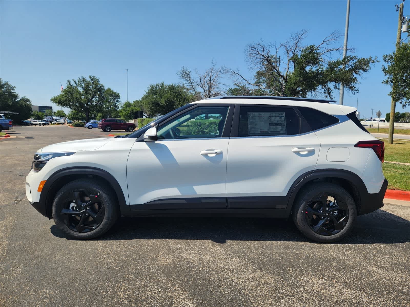 2026 Kia Seltos EX photo 4