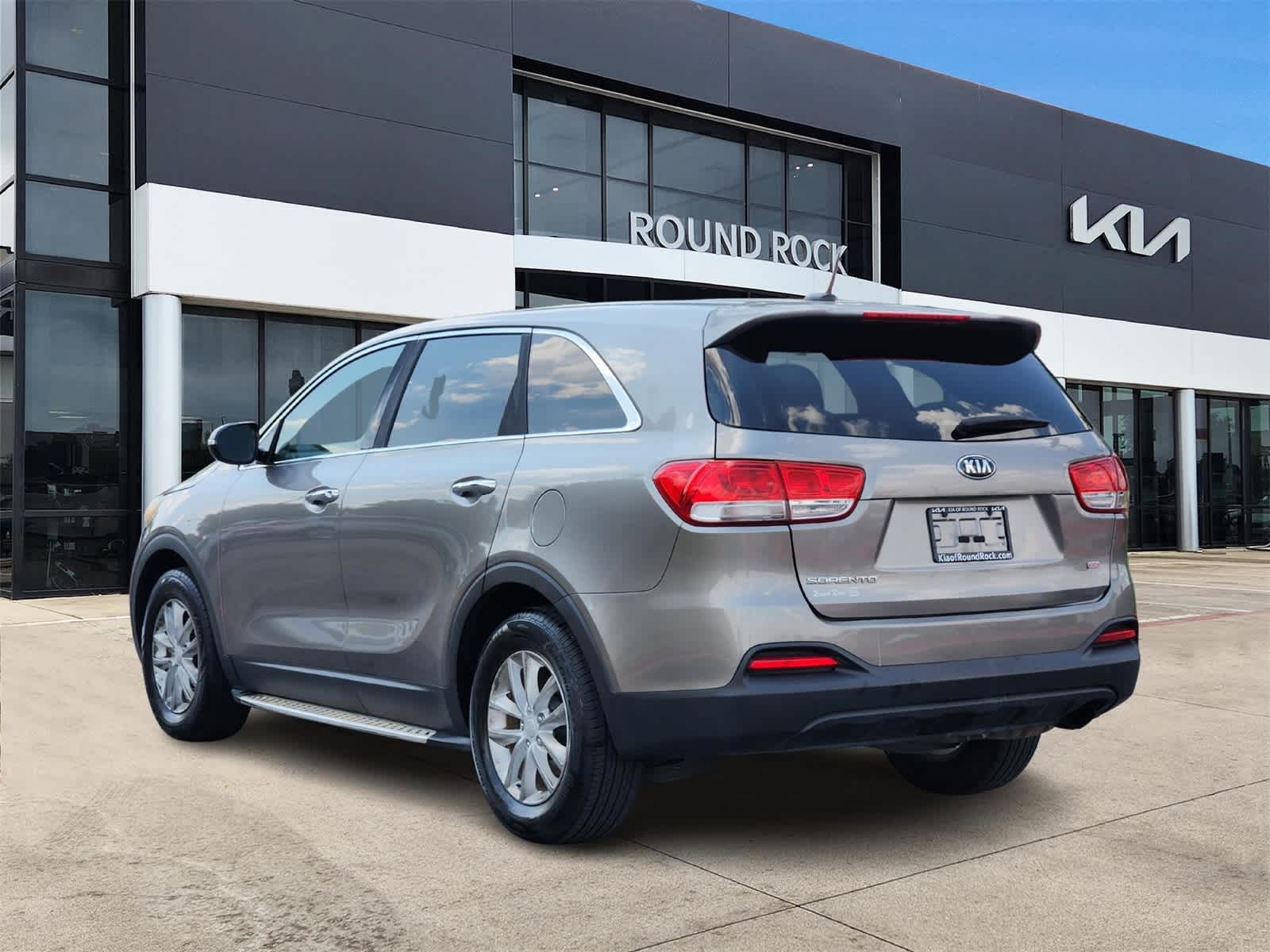 Thumbnail: 2016 Kia Sorento - 6