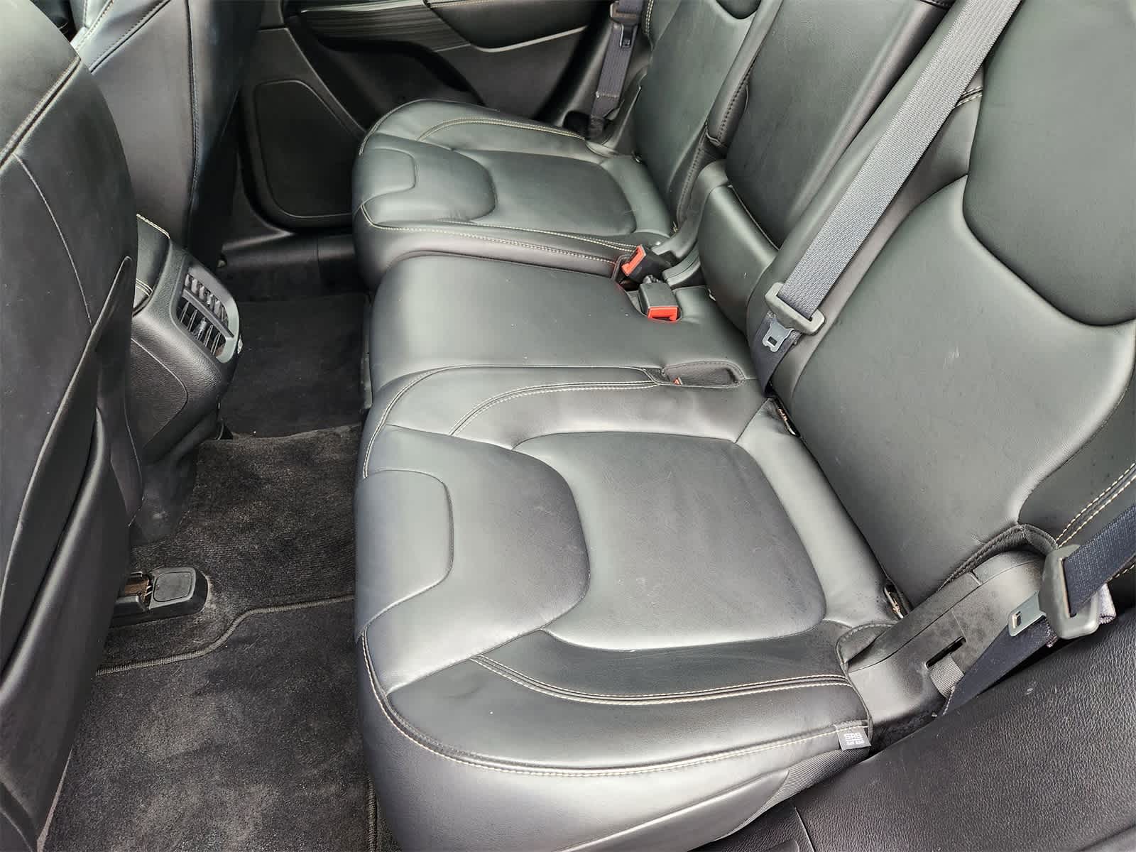 Thumbnail: 2016 Jeep Cherokee - 29