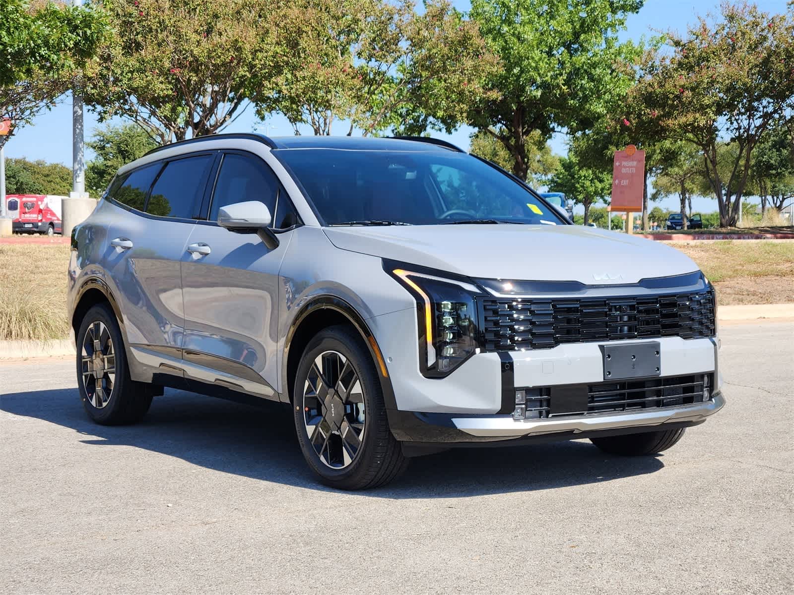 Thumbnail: 2026 Kia Sportage - 3