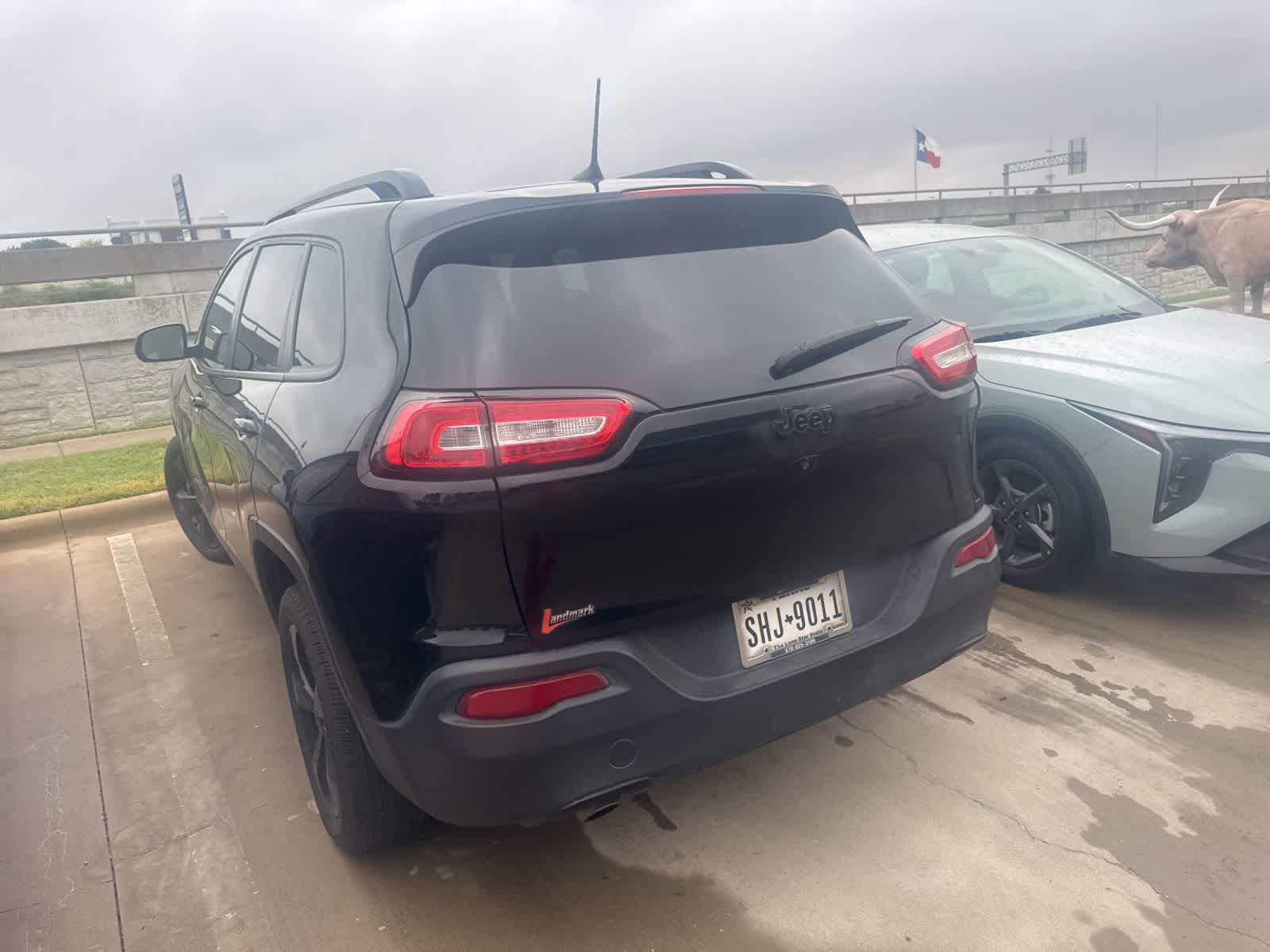 Thumbnail: 2017 Jeep Cherokee - 9