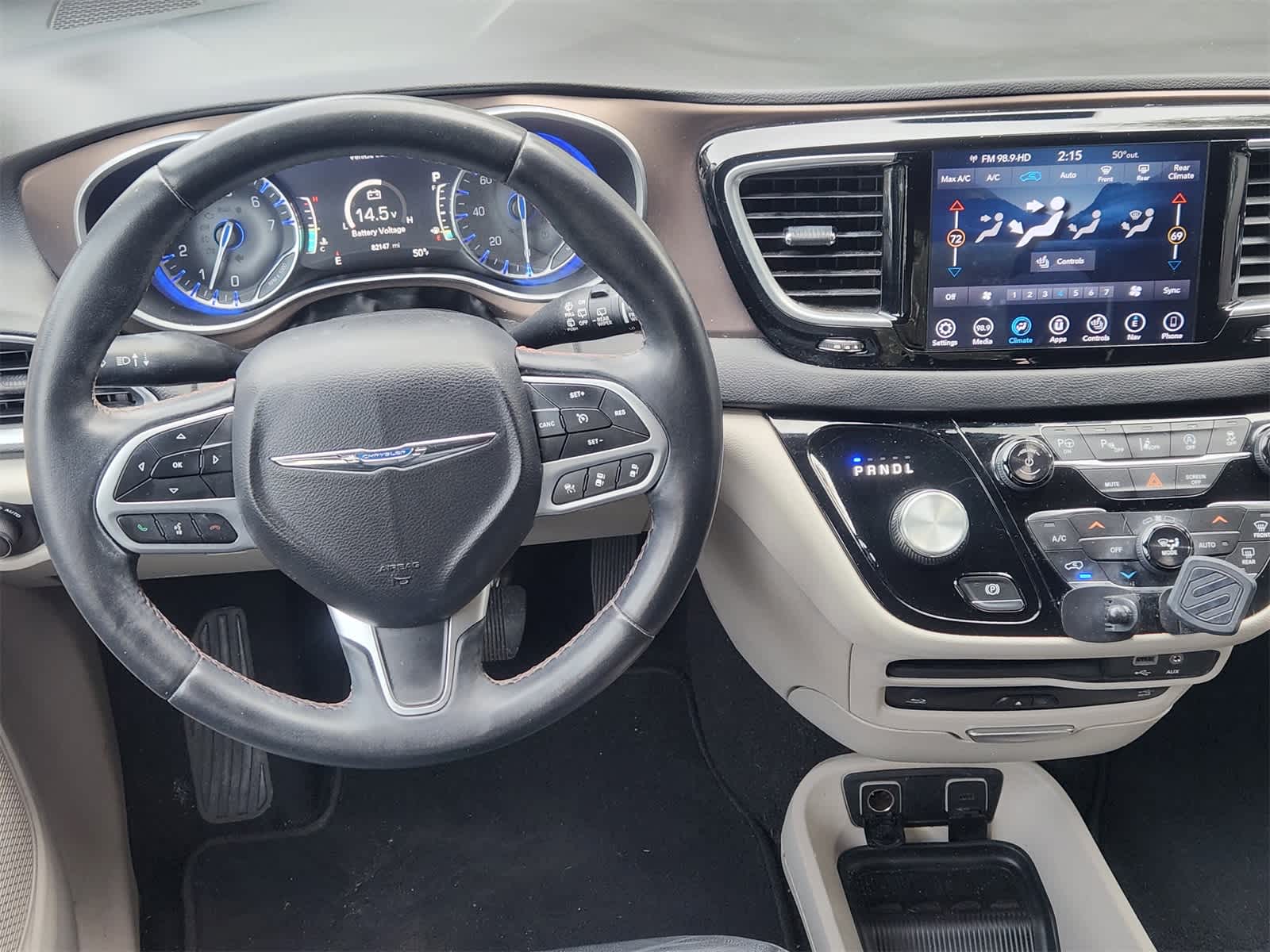 Thumbnail: 2018 Chrysler Pacifica - 25