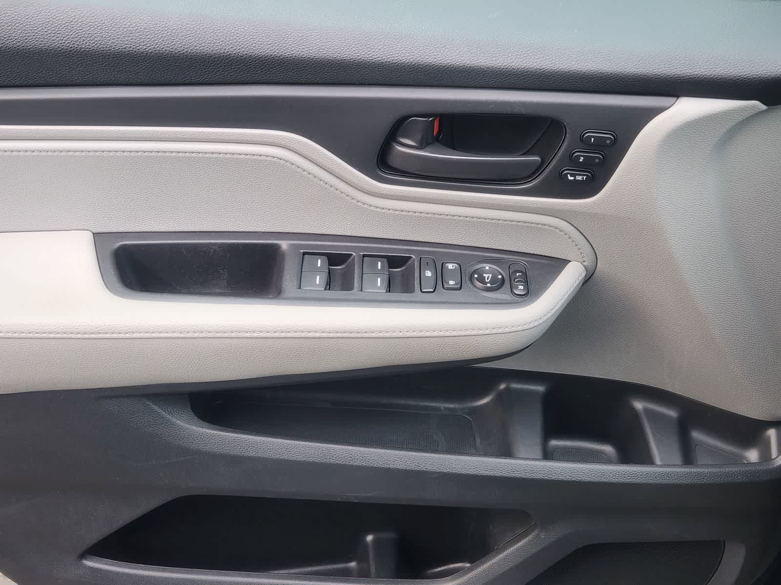 Thumbnail: 2019 Honda Odyssey - 22