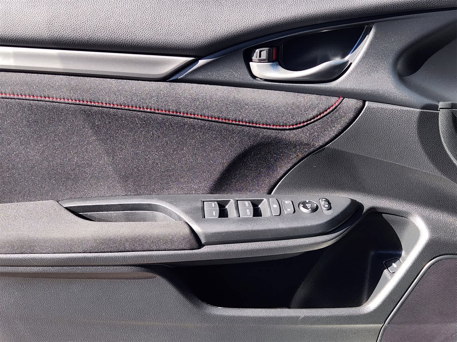 Thumbnail: 2018 Honda Civic - 23