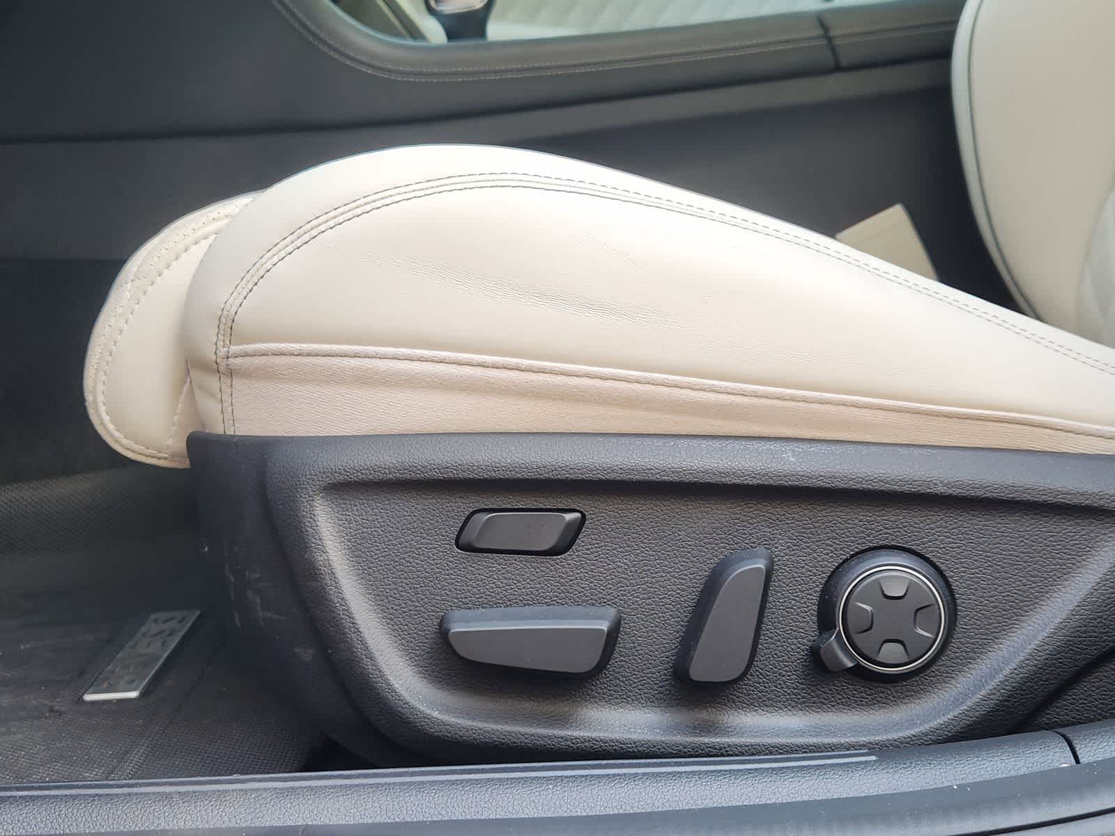 Thumbnail: 2025 Genesis G70 - 24