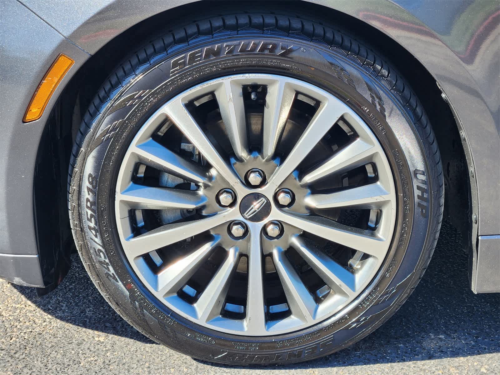 Thumbnail: 2019 Lincoln MKZ - 9