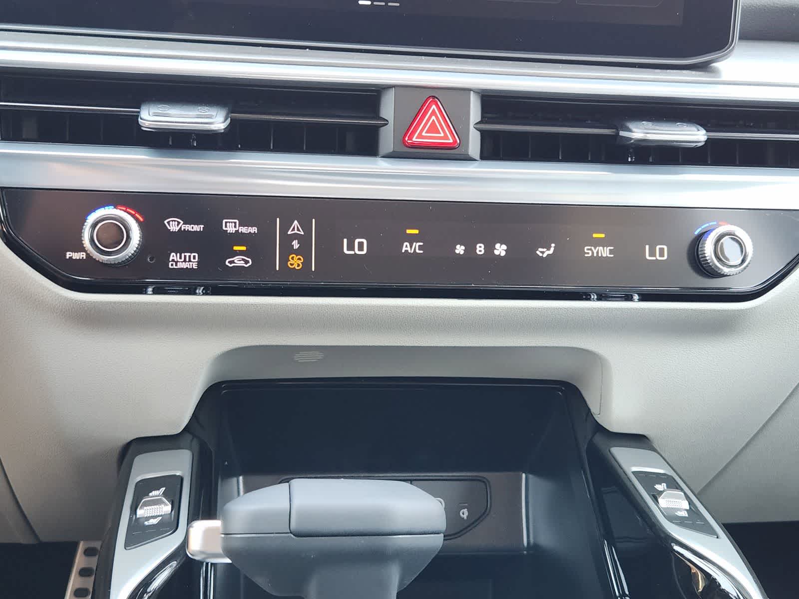 Thumbnail: 2026 Kia Sorento - 17