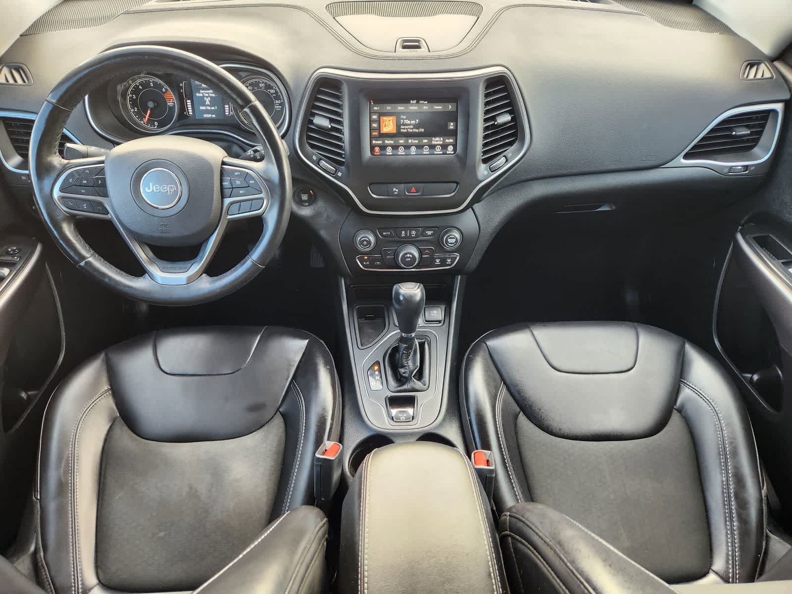 Thumbnail: 2019 Jeep Cherokee - 24