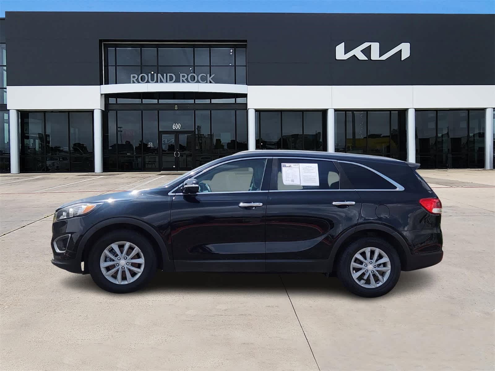 Thumbnail: 2016 Kia Sorento - 4