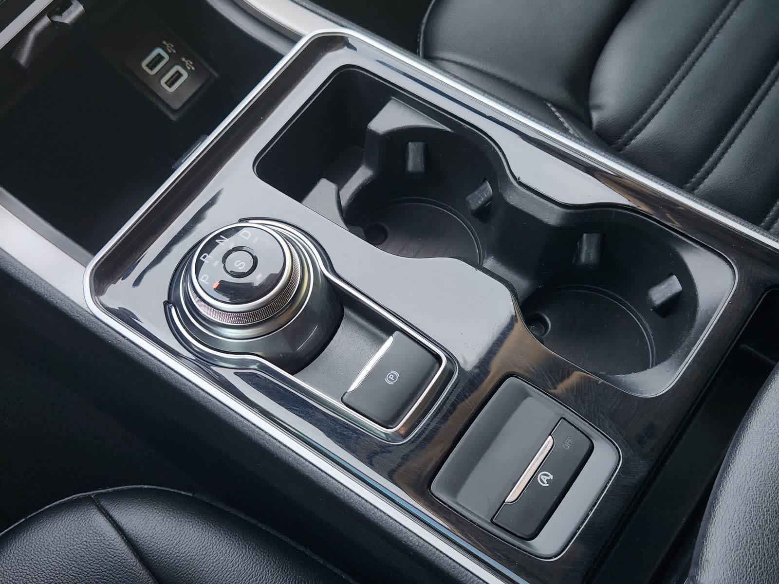 Thumbnail: 2020 Ford Edge - 20