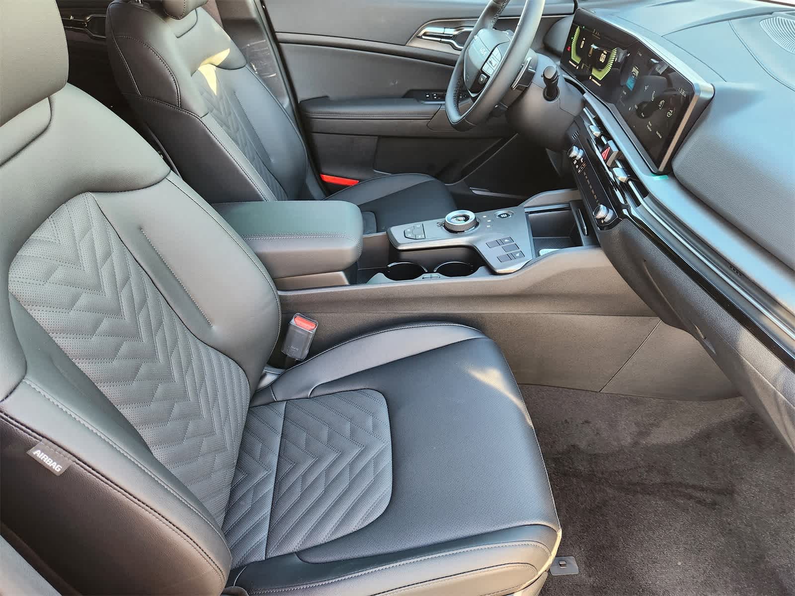 Thumbnail: 2026 Kia Sportage - 12