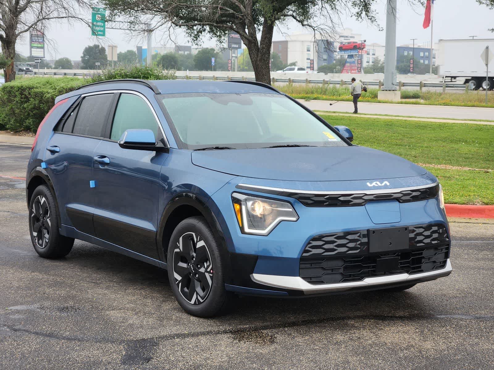 Thumbnail: 2026 Kia Niro - 3
