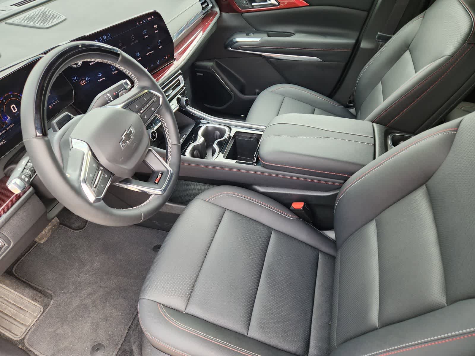 Thumbnail: 2024 Chevrolet Traverse - 2