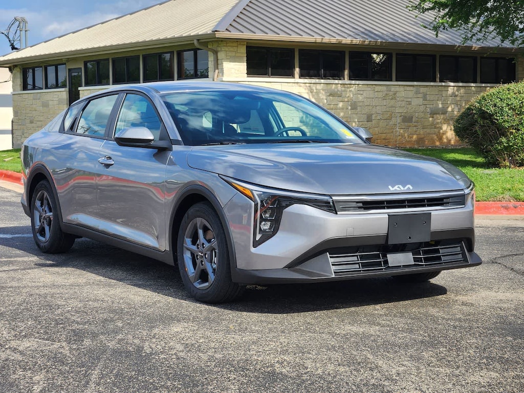 New 2026 Kia K4 LXS Sedan