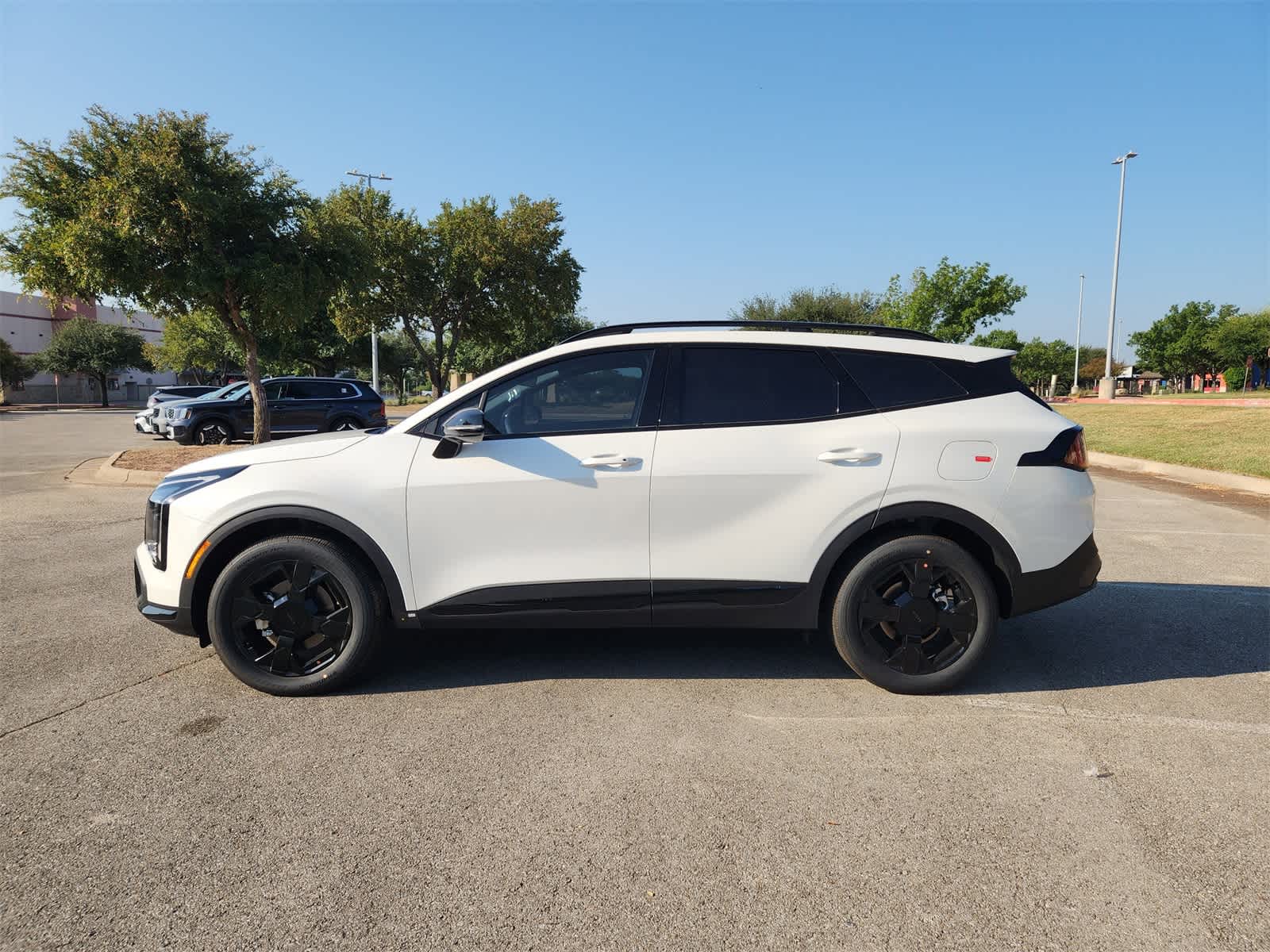 2026 Kia Sportage Hybrid X-Line photo 3