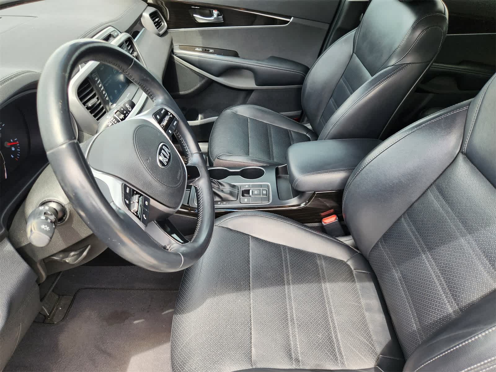 Thumbnail: 2019 Kia Sorento - 13