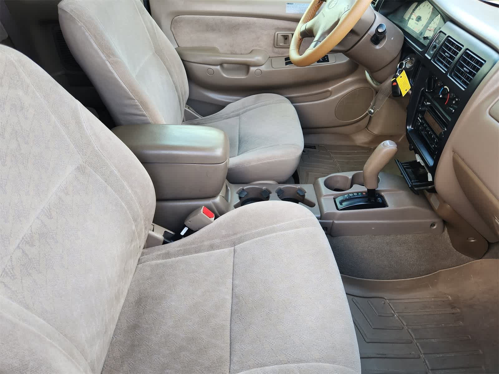 Thumbnail: 2004 Toyota Tacoma - 14