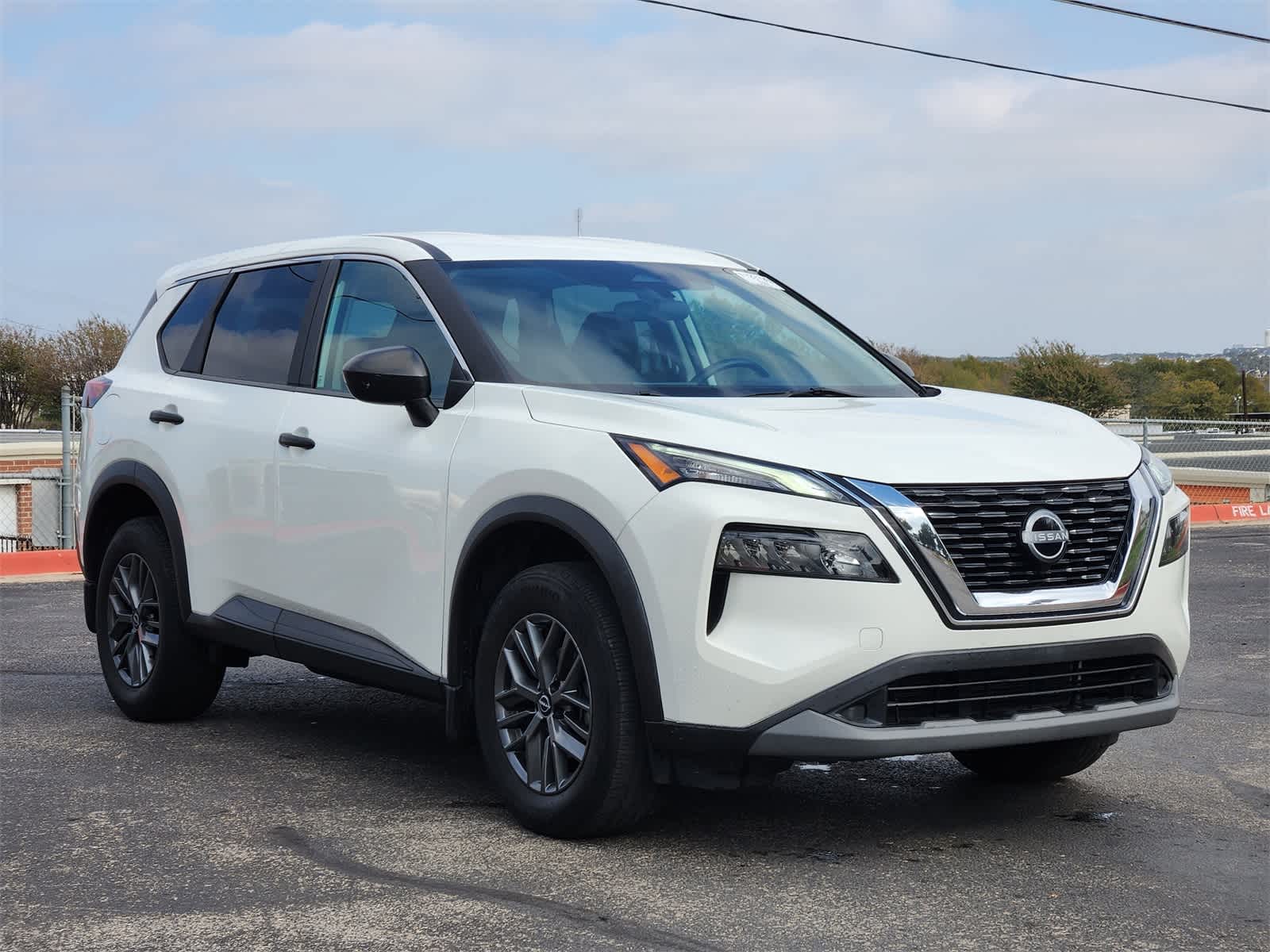 2023 Nissan Rogue S photo 3