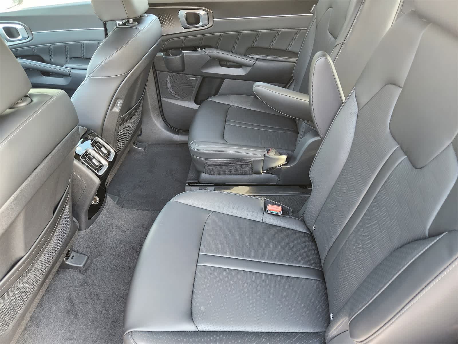 Thumbnail: 2026 Kia Sorento - 23