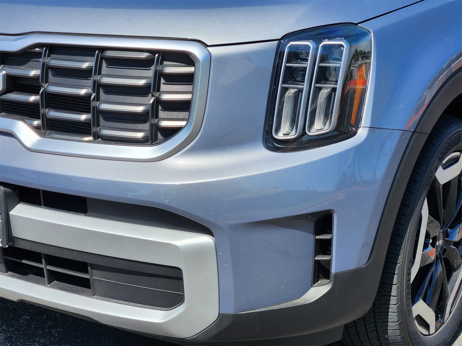 Thumbnail: 2023 Kia Telluride - 7
