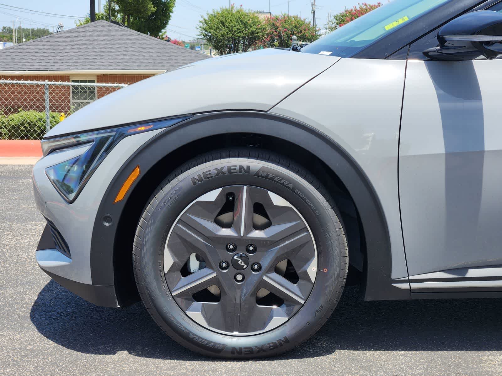 Thumbnail: 2025 Kia EV6 - 8