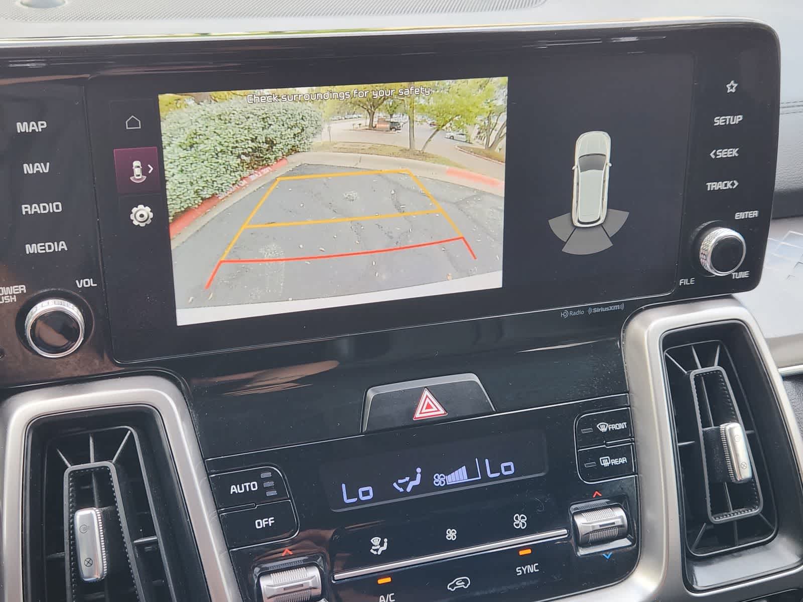 Thumbnail: 2023 Kia Sorento - 17