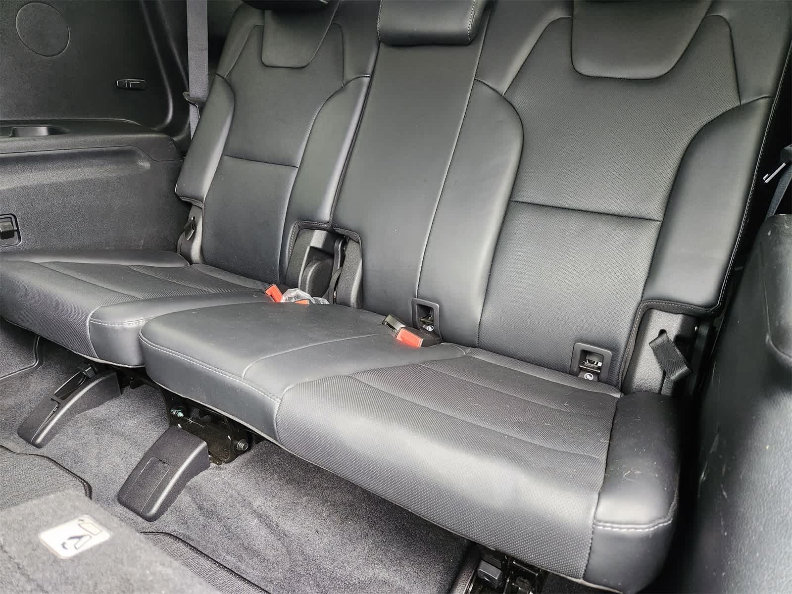 Thumbnail: 2020 Kia Telluride - 30