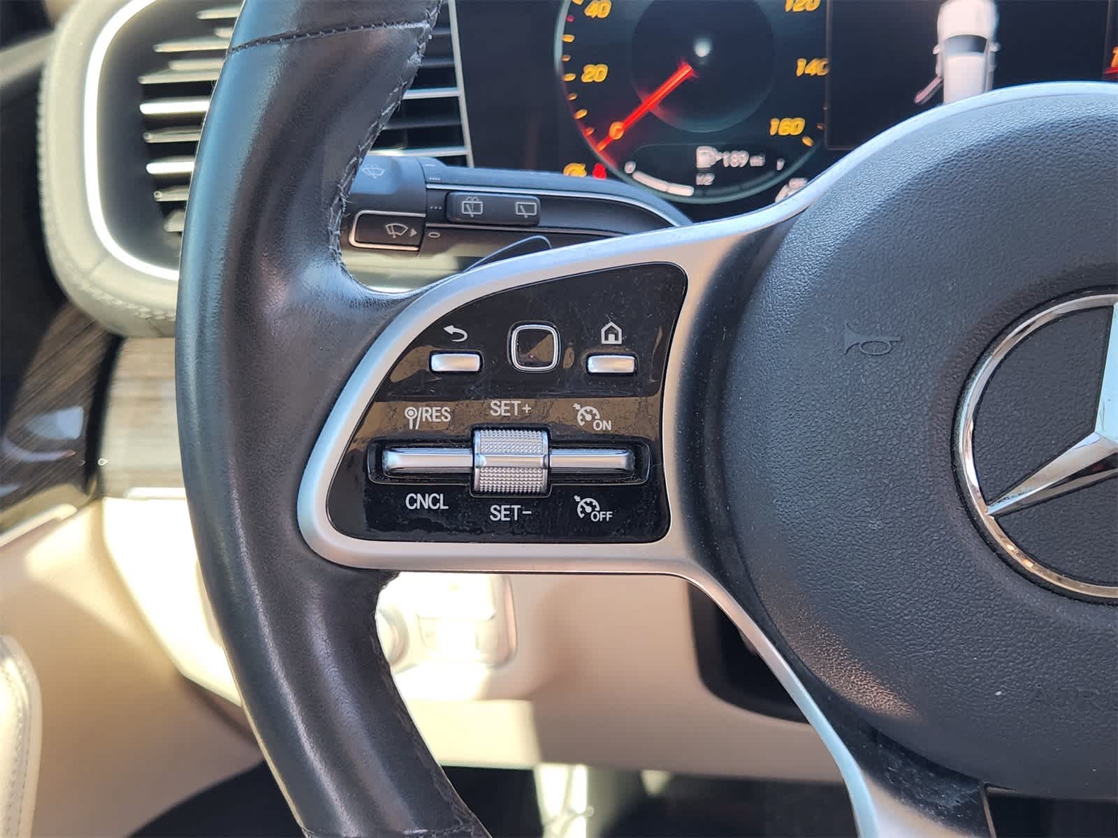 Thumbnail: 2020 Mercedes-Benz GLS - 28