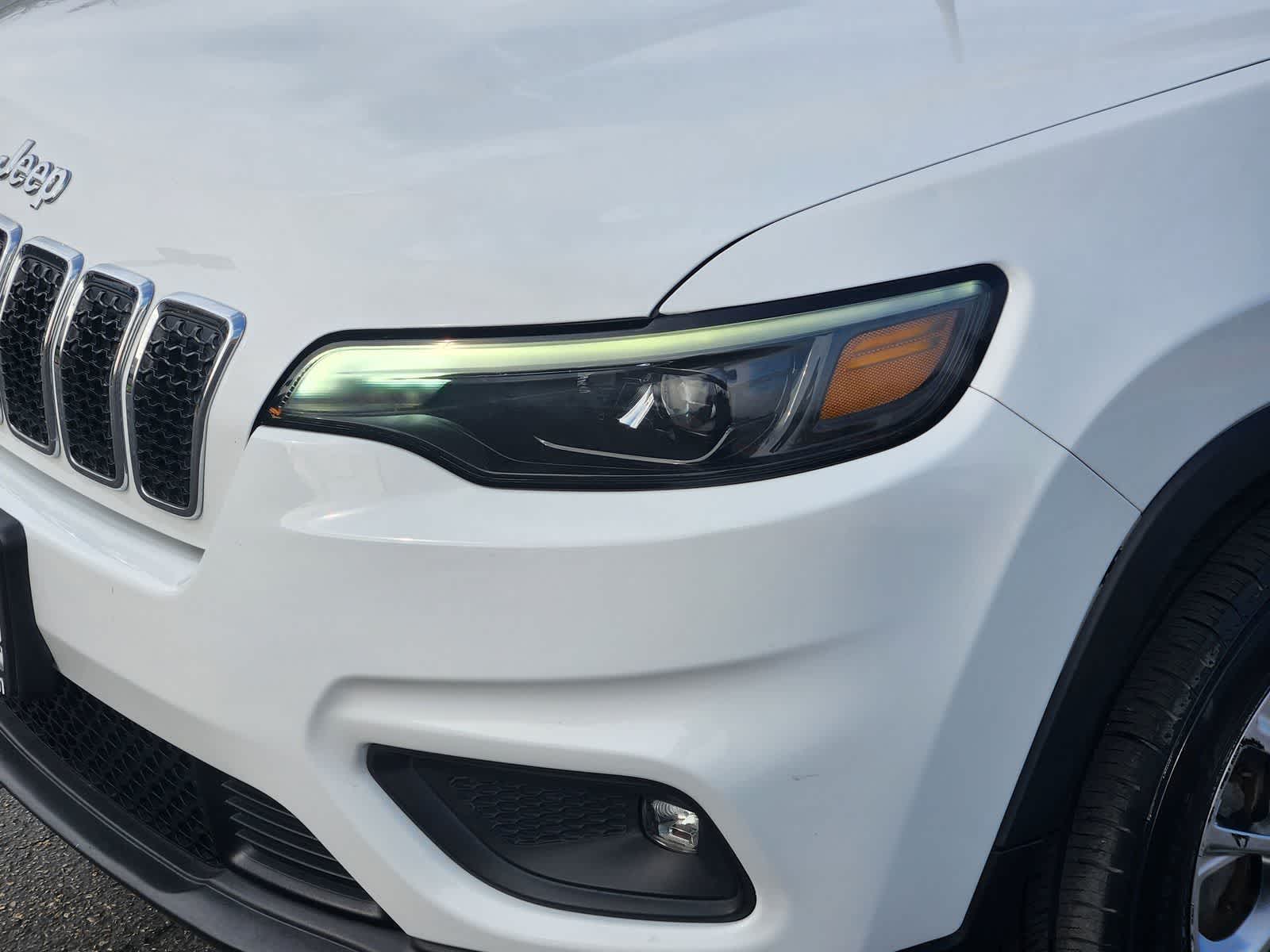 Thumbnail: 2019 Jeep Cherokee - 7