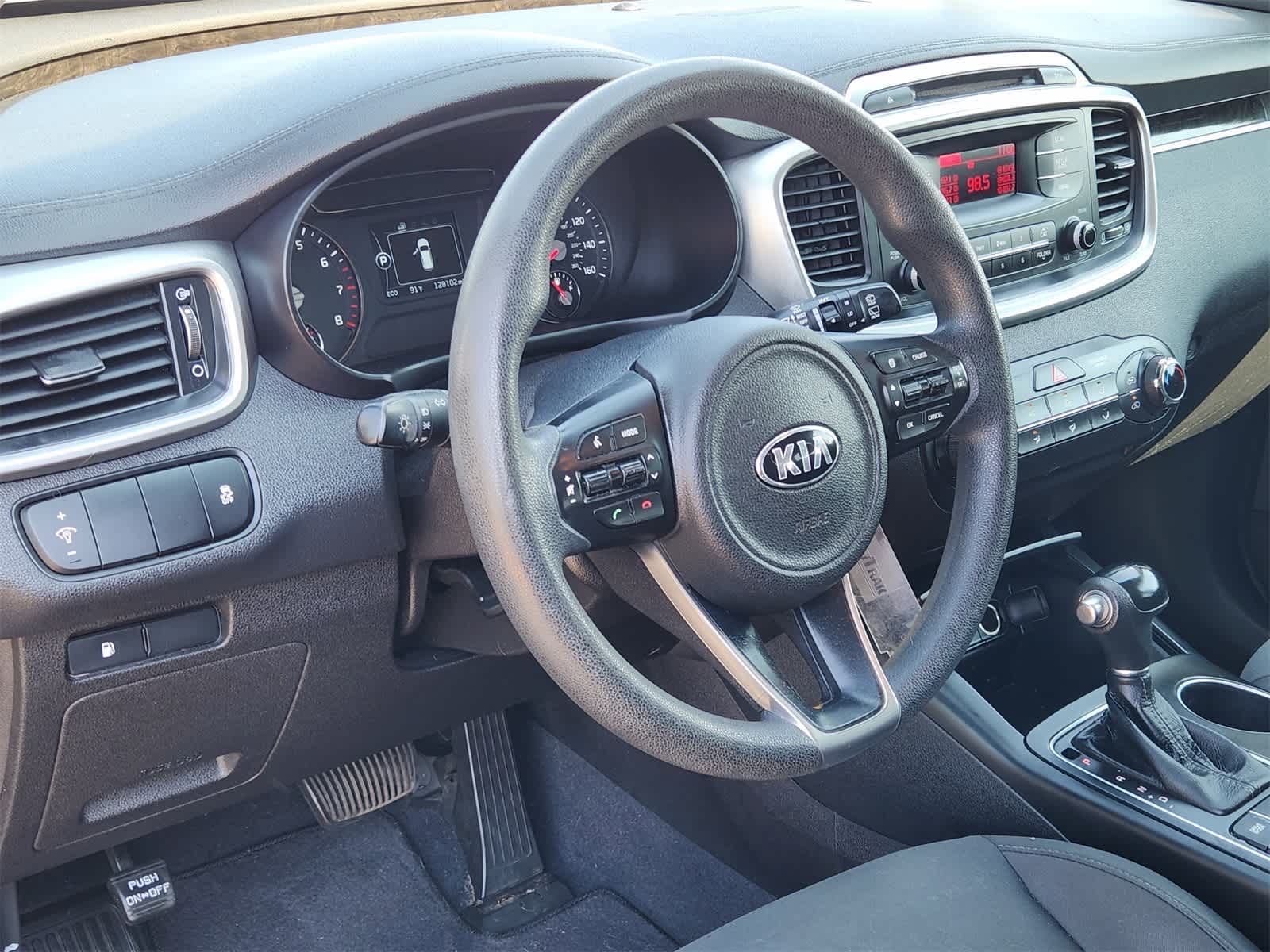 2016 Kia Sorento L photo 2
