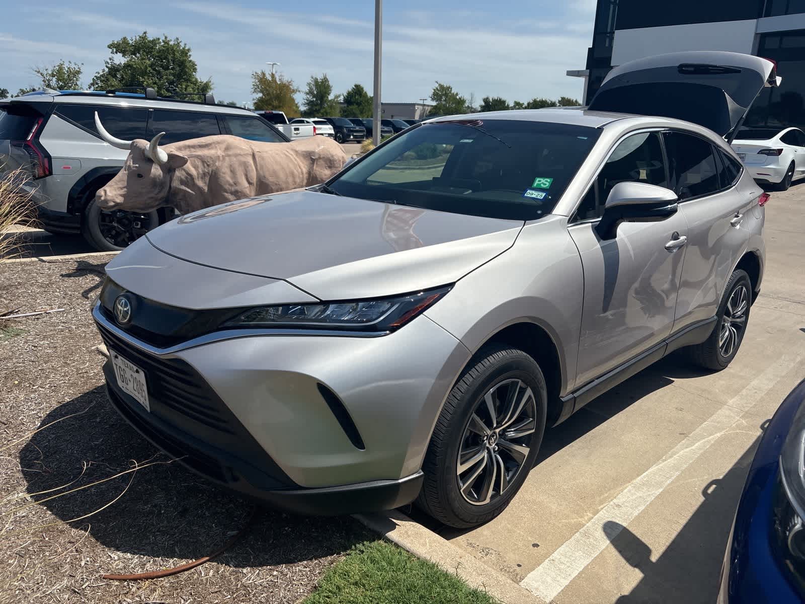 Thumbnail: 2022 Toyota Venza - 1