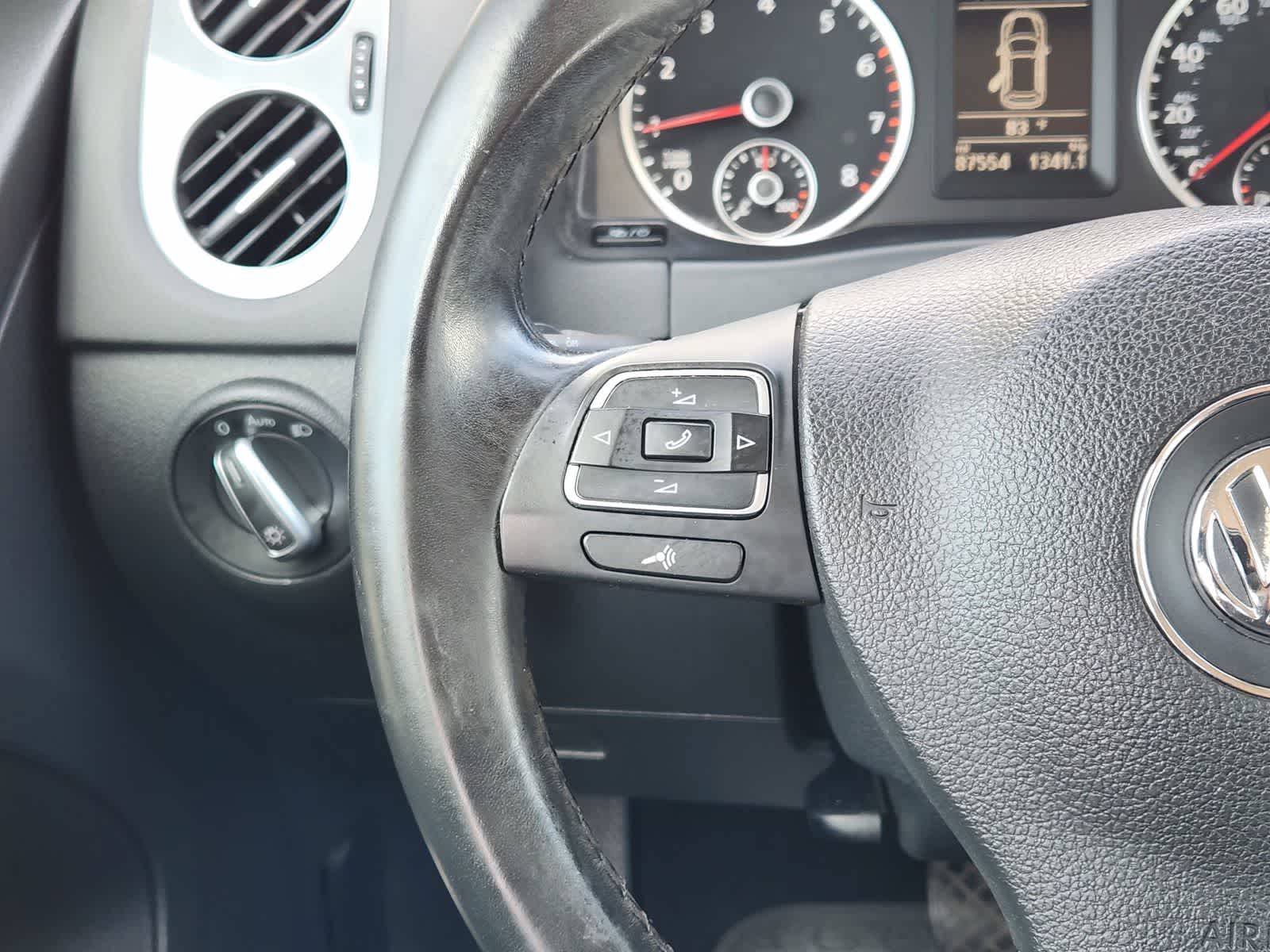 Thumbnail: 2016 Volkswagen Tiguan - 26