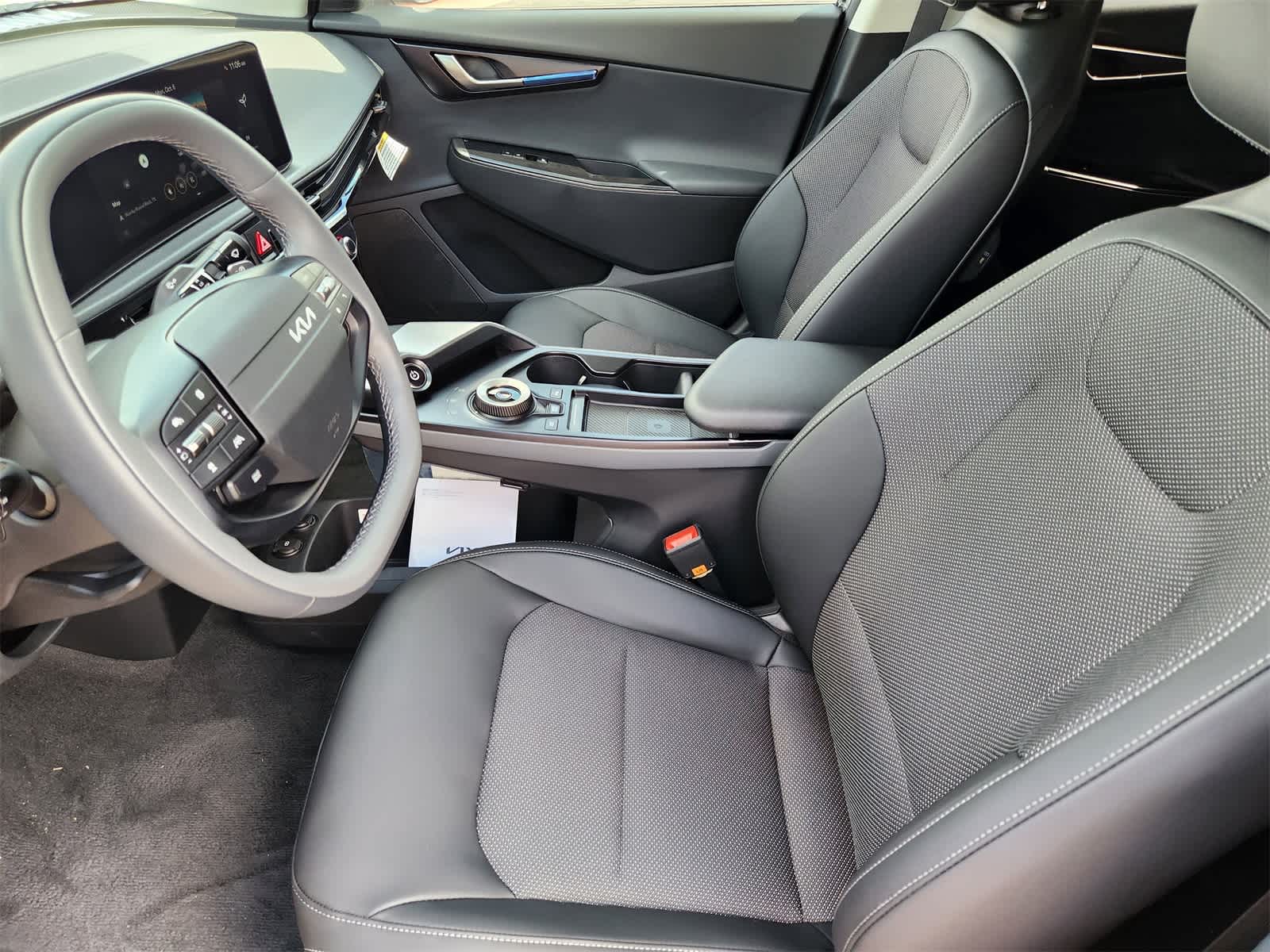 Thumbnail: 2025 Kia EV6 - 11