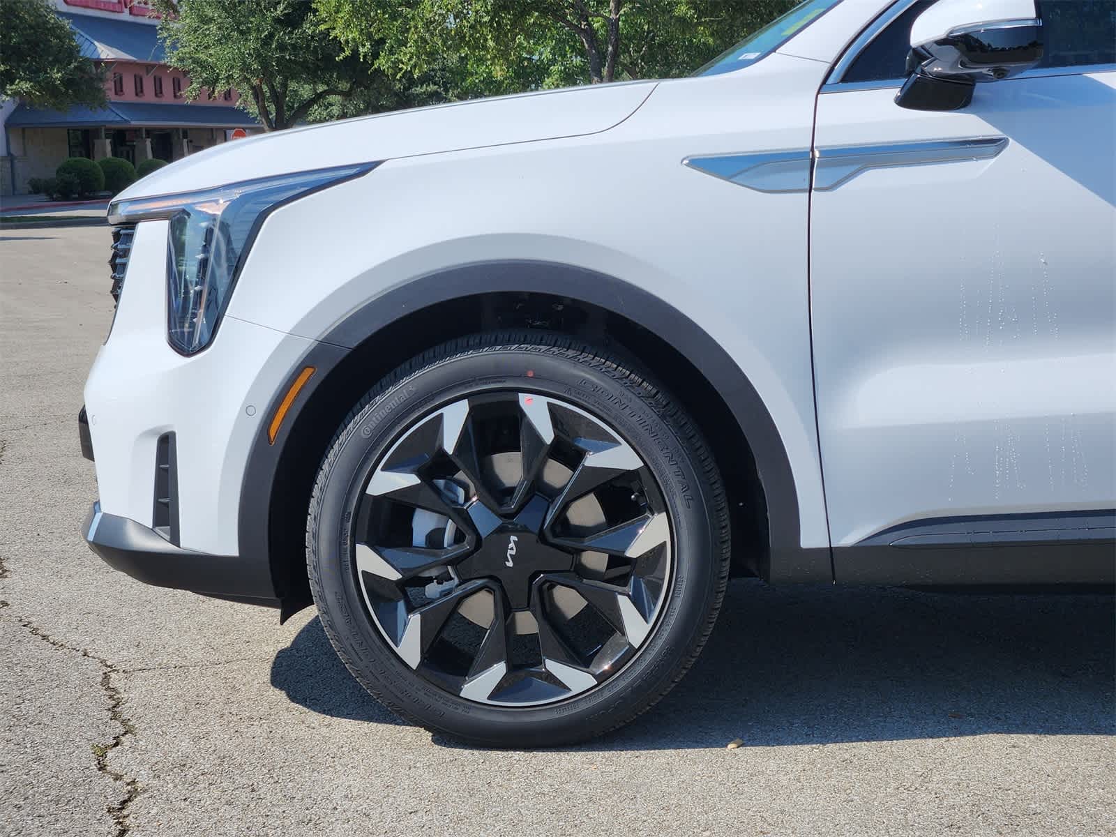 Thumbnail: 2025 Kia Sorento - 8