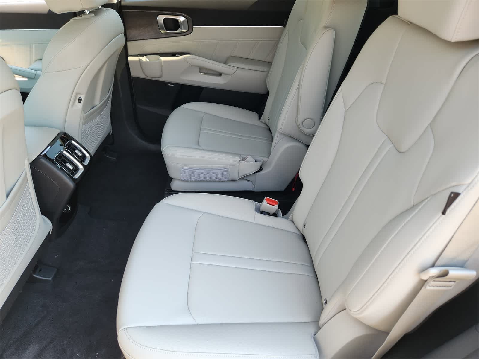 Thumbnail: 2026 Kia Sorento - 23